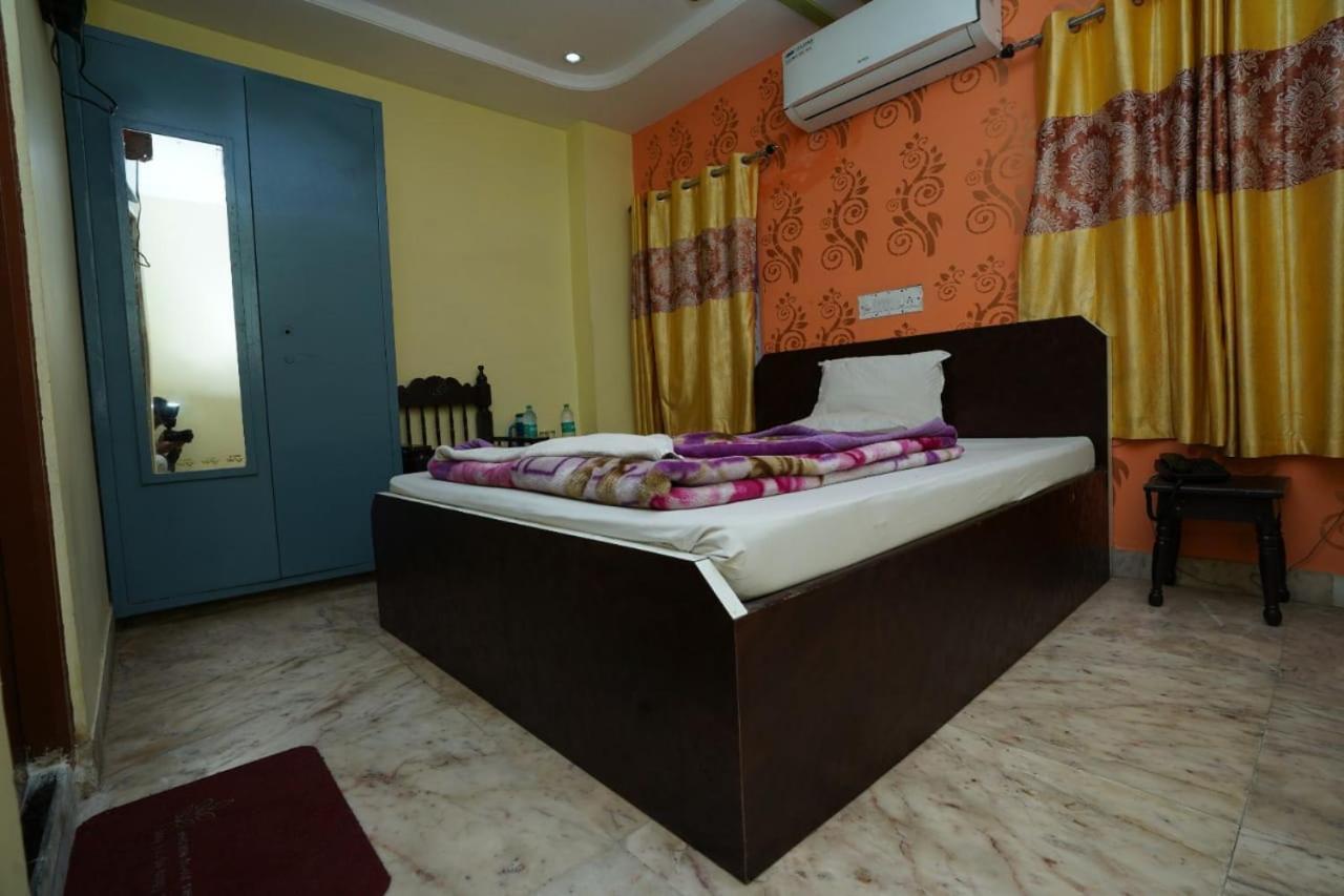 Hotel Gokul Palace Udaipur Esterno foto