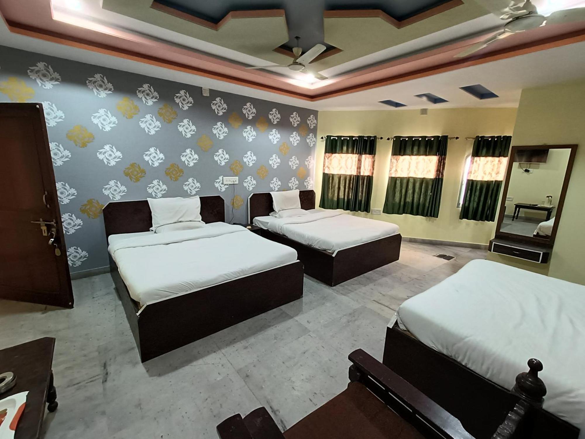 Hotel Gokul Palace Udaipur Esterno foto